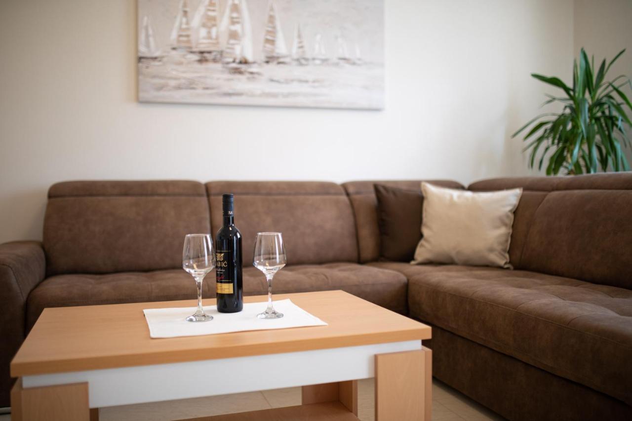Apartments Dujmovic Ivo 2 巴斯卡 外观 照片